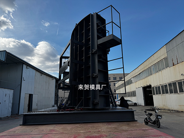福建风电塔筒模具施工：与保定致宏模具厂携手打造行业典范